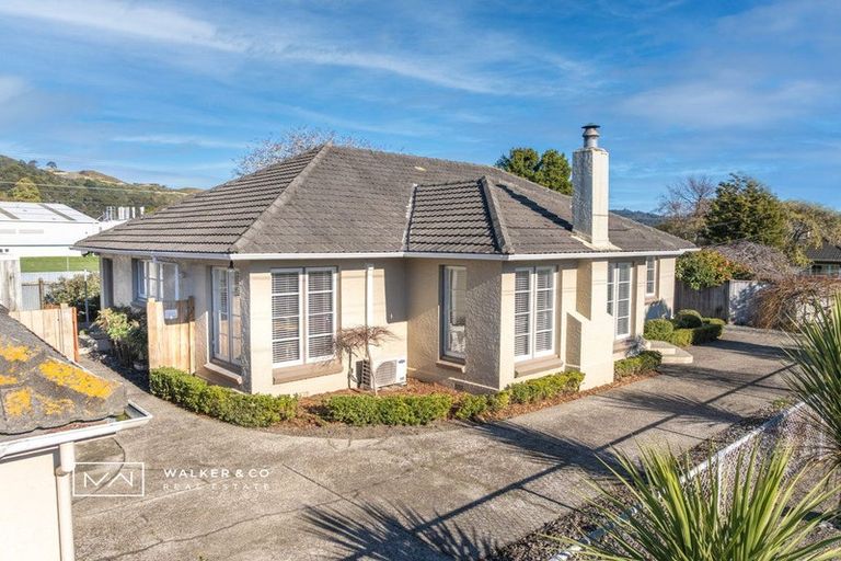 Photo of property in 15 Raukawa Grove, Trentham, Upper Hutt, 5018
