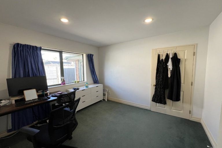 Photo of property in 103a Middlepark Road, Sockburn, Christchurch, 8042
