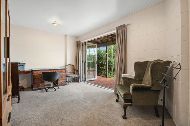 Photo of property in 77 Seaview Road, Piha, New Lynn, 0772