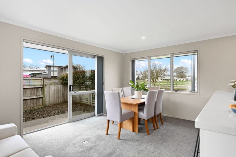 Photo of property in 41 Plescher Crescent, Leamington, Cambridge, 3432