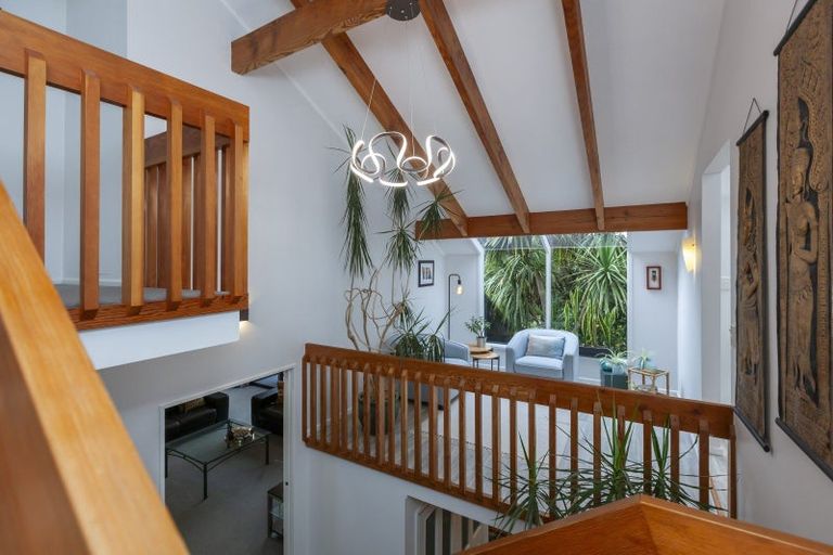 Photo of property in 20 Tiromoana Road, Raumati South, Paraparaumu, 5032