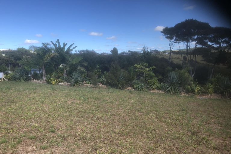 Photo of property in 14 Waterview Place, Haruru, 0204