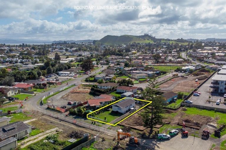 Photo of property in 22 Watchfield Close, Mangere, Auckland, 2022