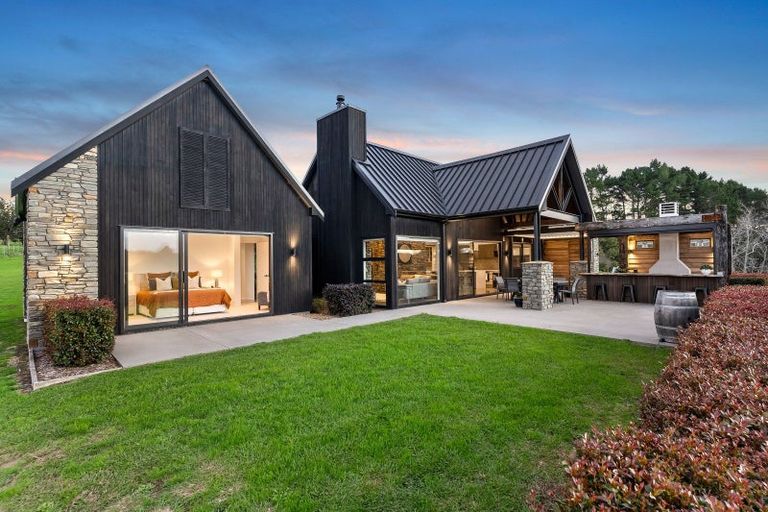 Photo of property in 202 Broomfields Road, Whitford, 2571