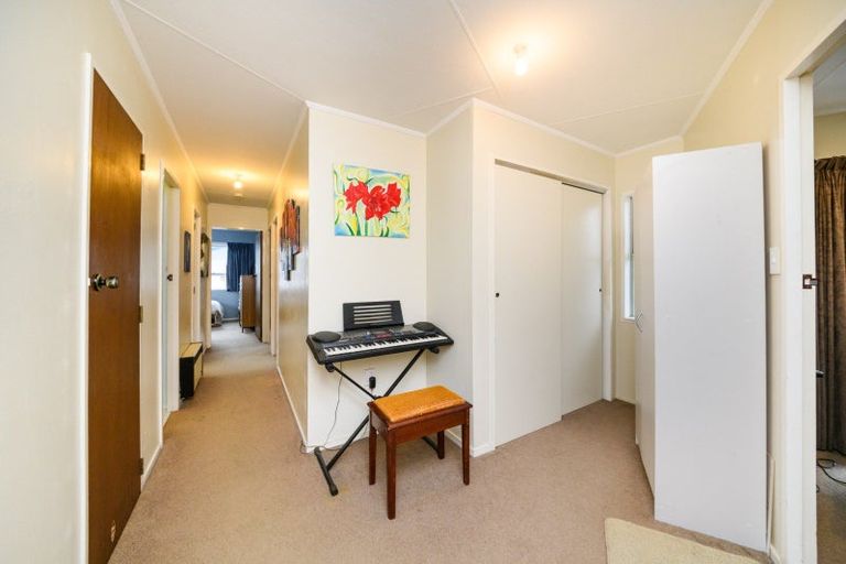 Photo of property in 95 Benmore Avenue, Cloverlea, Palmerston North, 4412