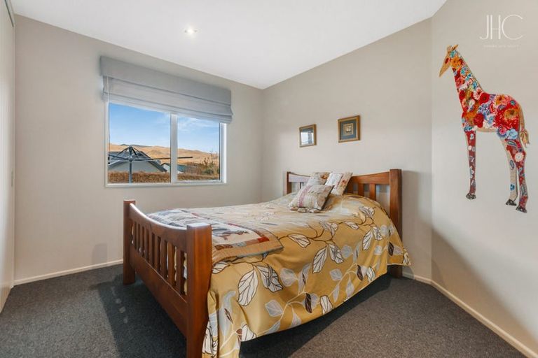 Photo of property in 18 Pisa Moorings Road, Mount Pisa, Cromwell, 9383