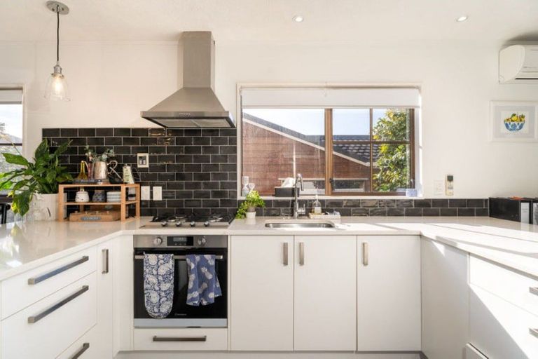 Photo of property in 9 Lakewood Avenue, Churton Park, Wellington, 6037