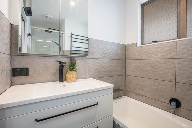 Photo of property in 76 Eskdale Road, Papakowhai, Porirua, 5024