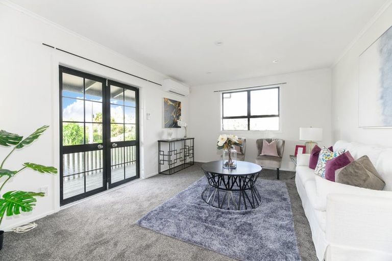 Photo of property in 276 Sturges Road, Henderson, Auckland, 0612