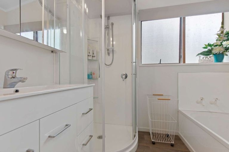 Photo of property in 24 Tawhara Place, Edgecumbe, 3120