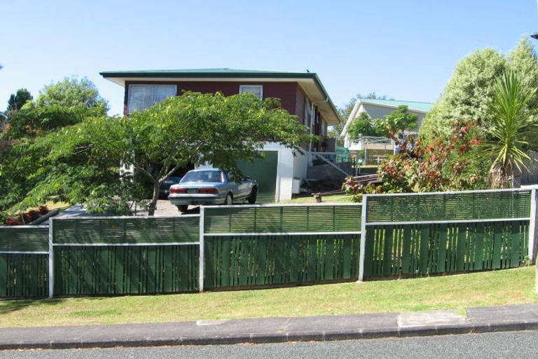 Photo of property in 19 Acacia Road, Torbay, Auckland, 0632