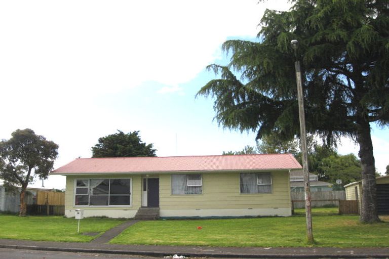 Photo of property in 18 Joanne Place, Rosehill, Papakura, 2113