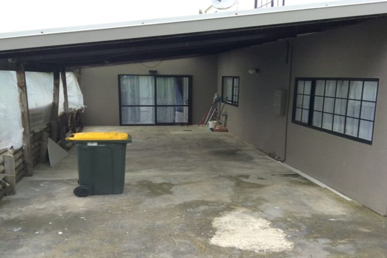 Photo of property in 87 Tawa Road, Kumeu, 0891