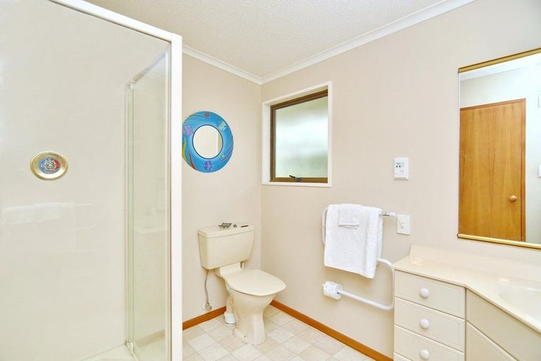 Photo of property in 2/56 Balmoral Lane, Redcliffs, Christchurch, 8081