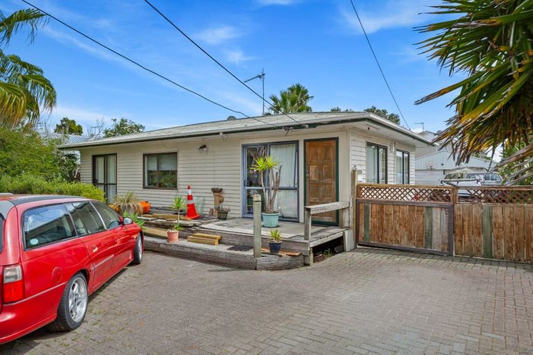 Photo of property in 16 Fourth View Avenue, Beachlands, Auckland, 2018