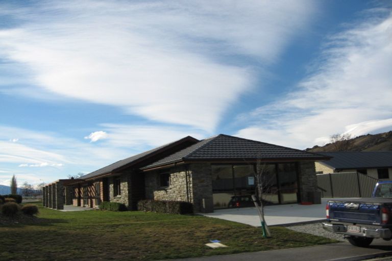 Photo of property in 2 Sunhaven Cove, Cromwell, 9310