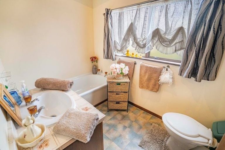 Photo of property in 4 Leask Street, Omakau, 9376