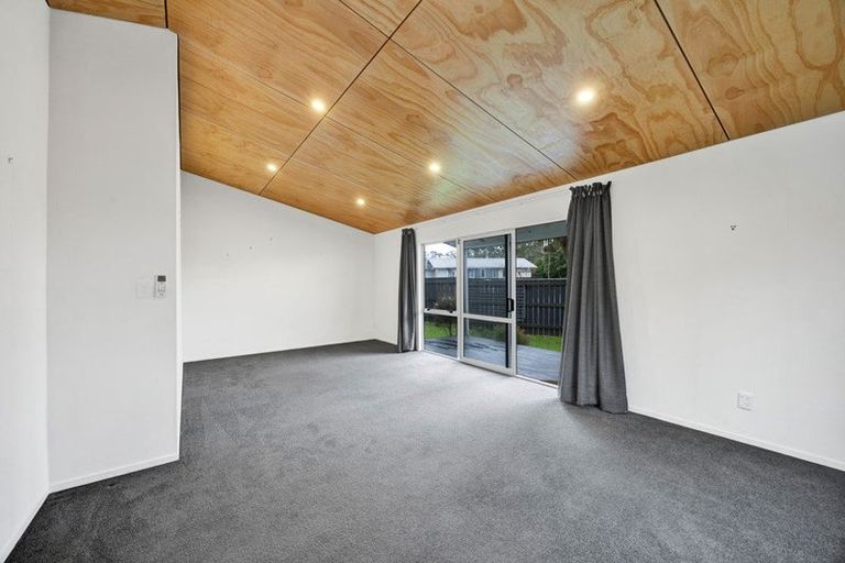 Photo of property in 27a Kowhai Street, Inglewood, 4330