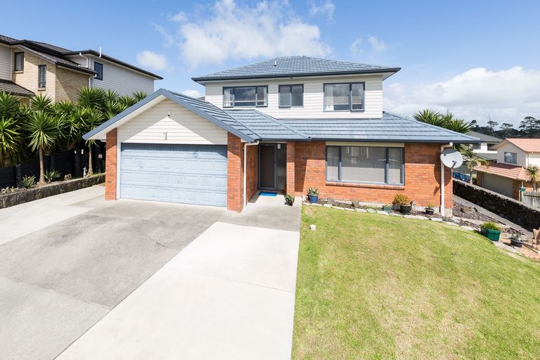Photo of property in 8 Staten Place, Mangere, Auckland, 2022