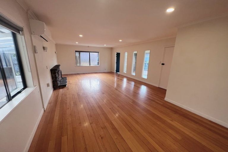 Photo of property in 41 Forrest Hill Road, Milford, Auckland, 0620