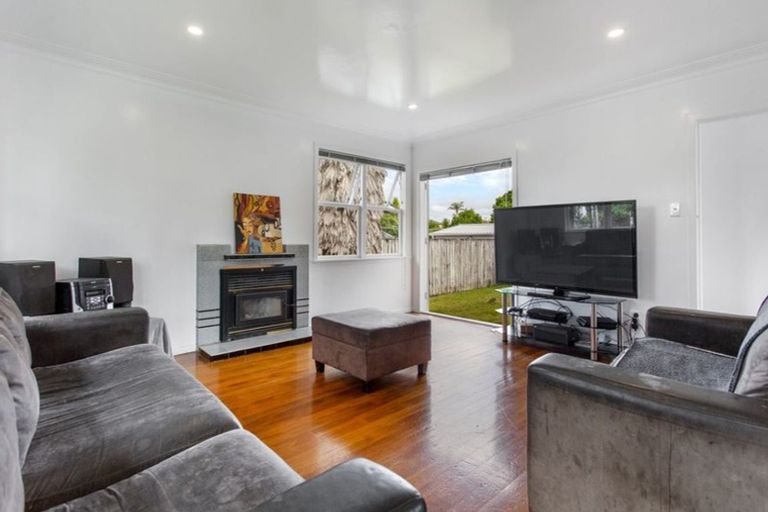 Photo of property in 5 Glenburn Place, Papakura, 2110