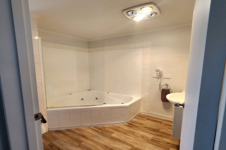 Photo of property in 12a-c Camden Street, Turnbull Thomson Park, Invercargill, 9810