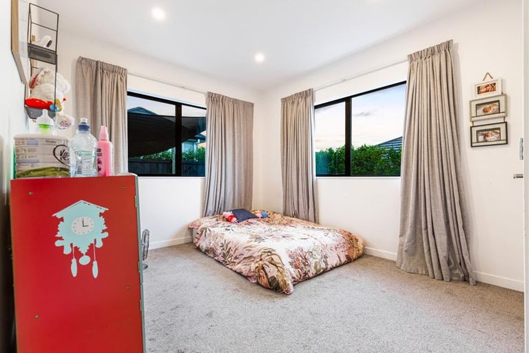 Photo of property in 79 Nobilo Road, Kumeu, 0810