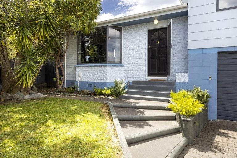 Photo of property in 21 Newbourne Crescent, Redwoodtown, Blenheim, 7201