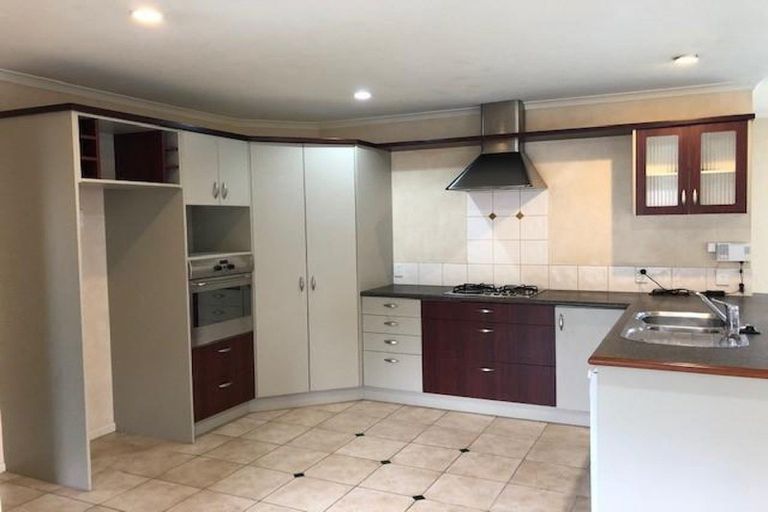 Photo of property in 19 Shankill Place, East Tamaki, Auckland, 2013