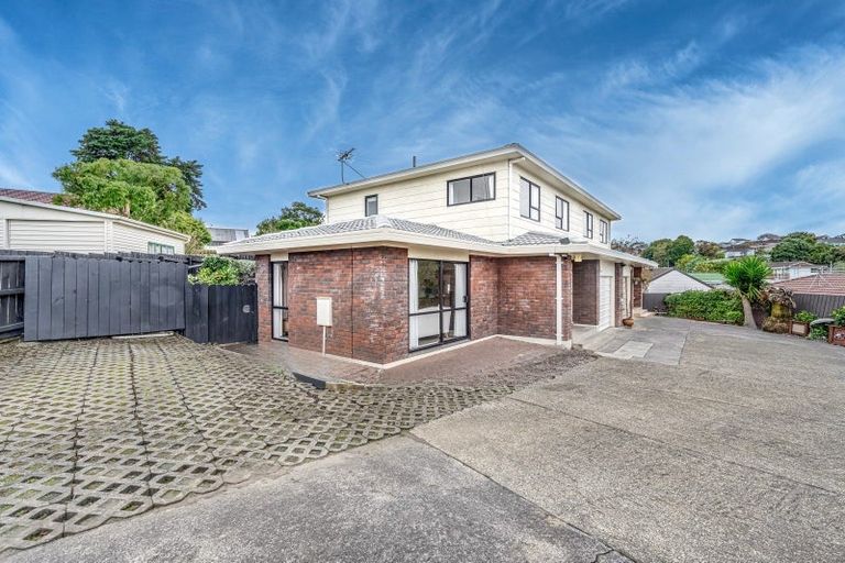 Photo of property in 1/15 Benygloe Place, Highland Park, Auckland, 2010