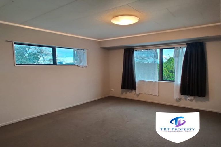 Photo of property in 21 Hakea Place, Totara Heights, Auckland, 2105
