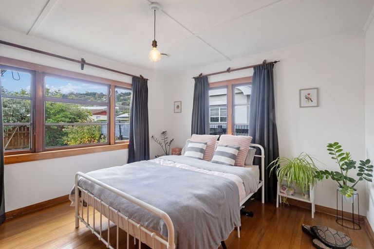 Photo of property in 19 Parkers Road, Tahunanui, Nelson, 7011