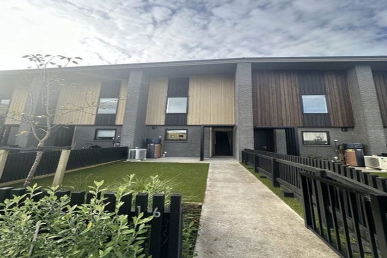 Photo of property in 16 Arvo Lane, Hobsonville, Auckland, 0616