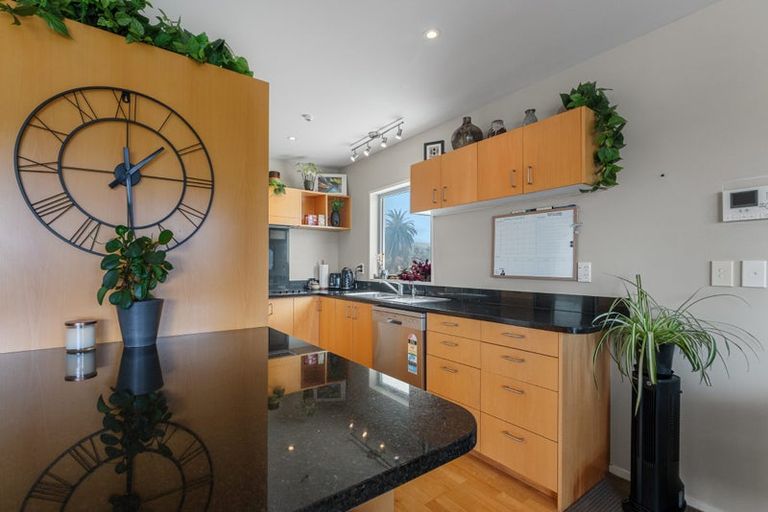 Photo of property in 2/1086 Papamoa Beach Road, Papamoa Beach, Papamoa, 3118