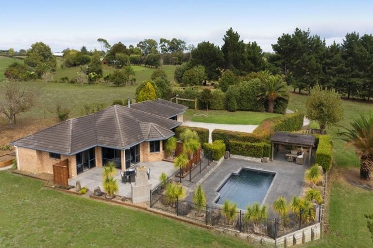 Photo of property in 368f Kingseat Road, Kingseat, Pukekohe, 2679