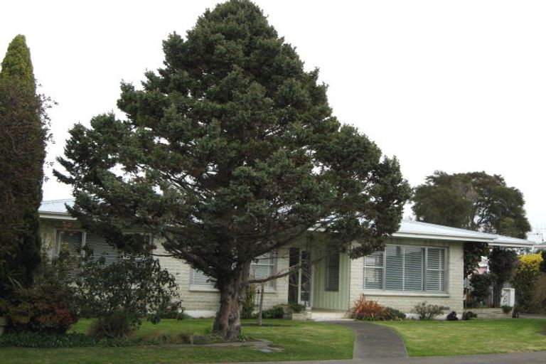 Photo of property in 808 Oxford Street, Saint Leonards, Hastings, 4120