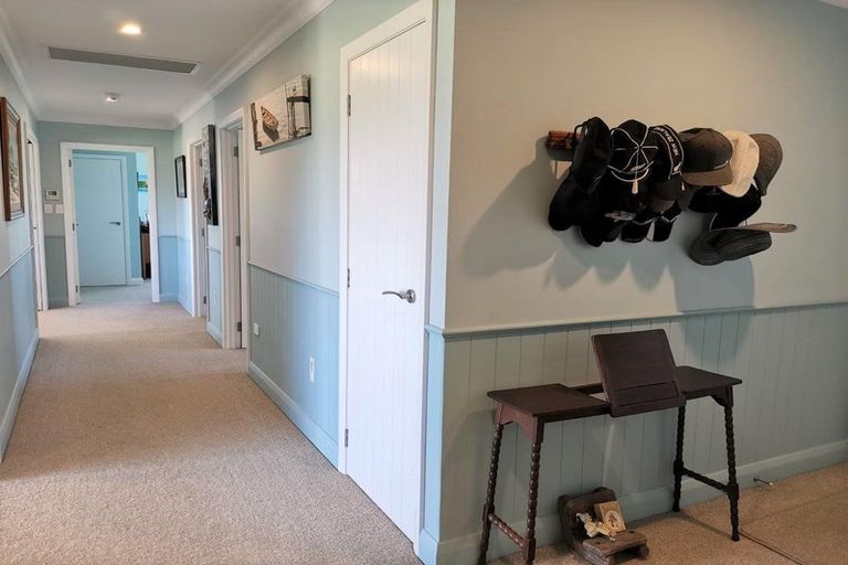 Photo of property in 2 Cayman Court, One Tree Point, 0118