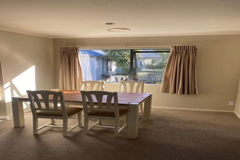 Photo of property in 689b Beach Road, Rothesay Bay, Auckland, 0630