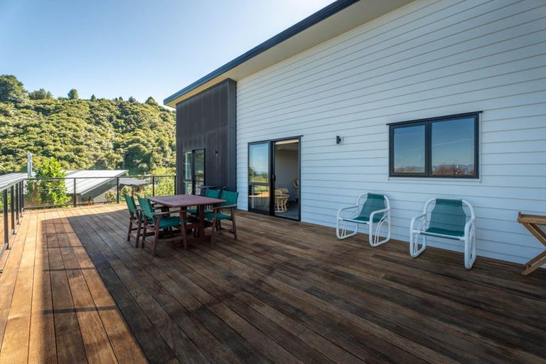 Photo of property in 7 Pohutukawa Place, Pohara, Takaka, 7183