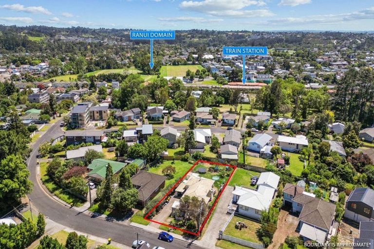 Photo of property in 24 Ranui Avenue, Ranui, Auckland, 0612