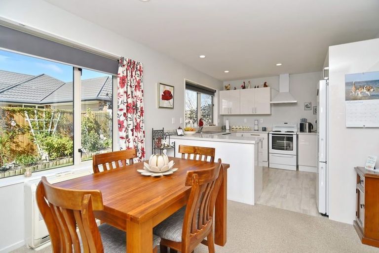 Photo of property in 12a Enverton Drive, Rangiora, 7400