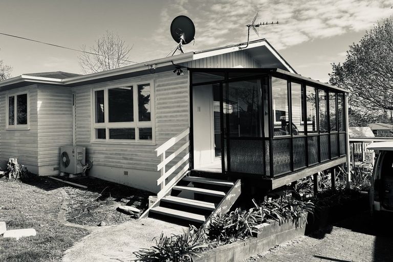 Photo of property in 8 Wanaka Place, Glenview, Hamilton, 3206