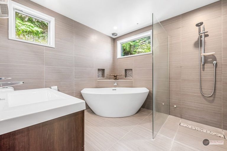 Photo of property in 10 Prebble Grove, Naenae, Lower Hutt, 5011