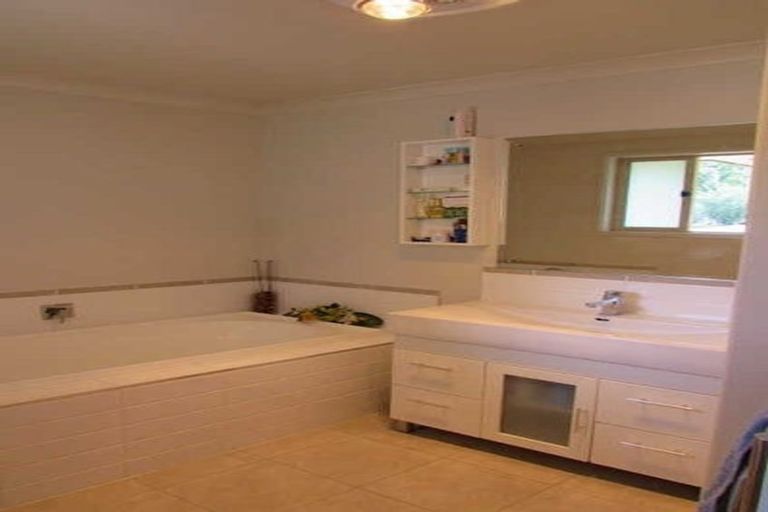 Photo of property in 52 Ngawhatu Road, Stoke, Nelson, 7011