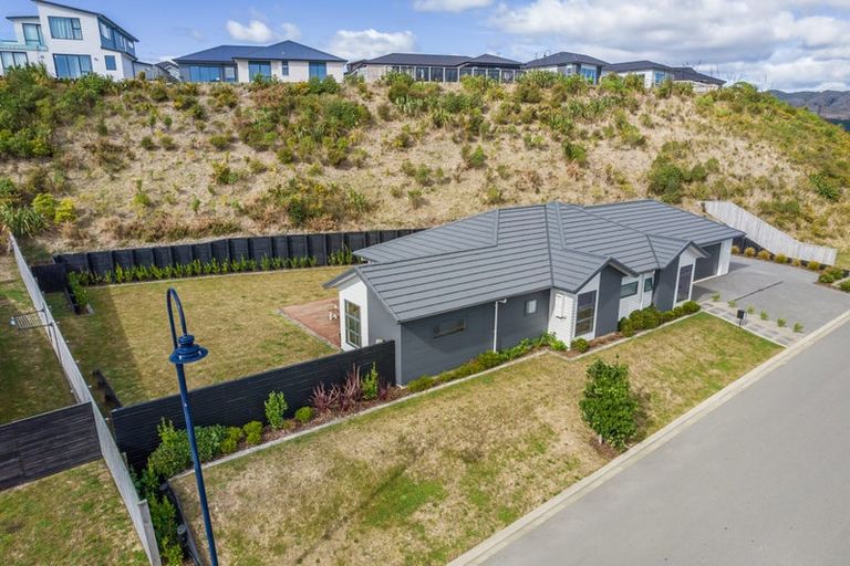 Photo of property in 20 Queen Charlotte Drive, Aotea, Porirua, 5024