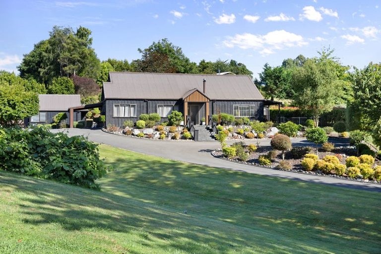 Photo of property in 29 Glen Mohr, Acacia Bay, Taupo, 3385