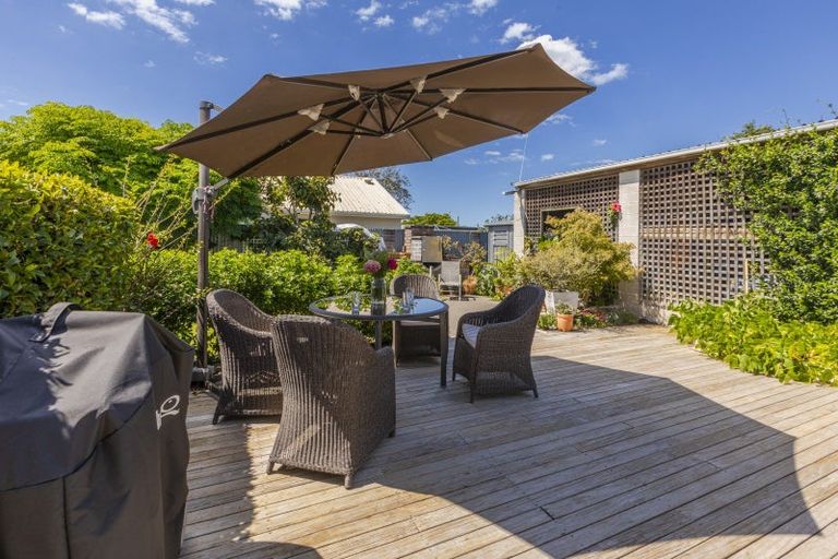 Photo of property in 15 Spriggs Crescent, Greenmeadows, Napier, 4112