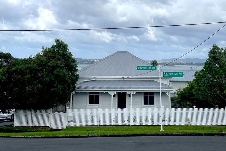 Photo of property in 66 Palmerston Road, Birkenhead, Auckland, 0626