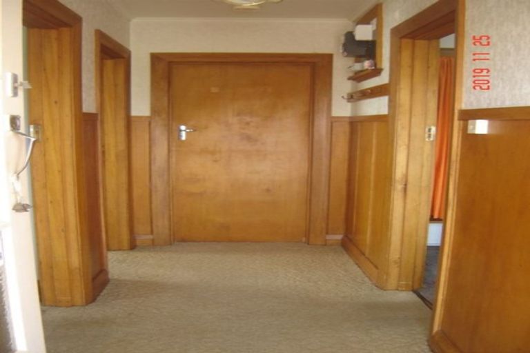 Photo of property in 9 Moorhouse Street, Waimate, 7924