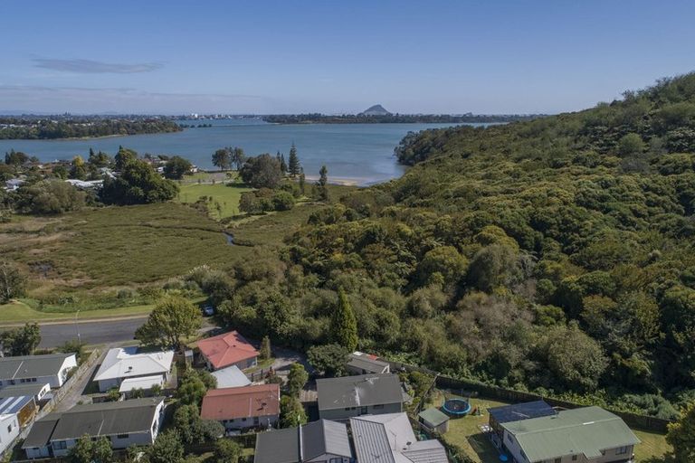 Photo of property in 90 Esmeralda Street, Welcome Bay, Tauranga, 3112